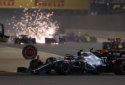 Bahrain GP 2019: Ferrari lại gặp vấn đề, Mercedes thắng nhàn