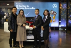 Ca sĩ Tuấn Hưng tậu xe sang Mercedes-Benz S450L Luxury tặng vợ