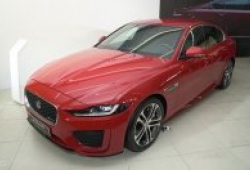 Cận cảnh Jaguar XE 2020 vừa được bán ở Việt Nam với giá 2,6 tỷ đồng