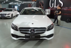 Cận cảnh Mercedes-Benz E180 giá 'mềm' giá từ 2.05 tỷ đồng