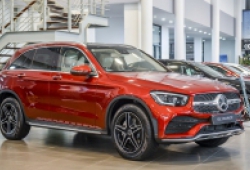 Cận cảnh Mercedes GLC300 lắp ráp có giá bán 2,4 tỷ đồng