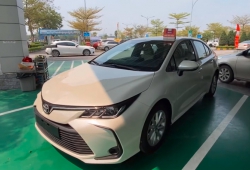 Cận cảnh Toyota Corolla Altis 2021 đầu tiên xuất hiện tại Việt Nam