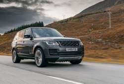 Hàng loạt xe Range Rover chính hãng vừa cập cảng Việt Nam