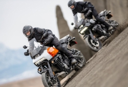 Harley-Davidson giới thiệu bộ đôi Adventure đầu tiên