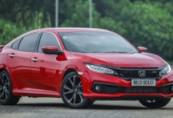 Honda Civic giảm giá sốc 150 triệu đồng tại đại lý