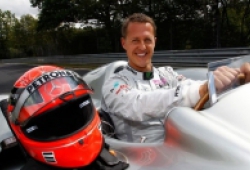 Huyền thoại F1 Michael Schumacher được chăm sóc bởi người giỏi nhất