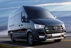 Hyundai Solati giá 1,080 tỷ VNĐ “phả hơi nóng” vào Ford Transit