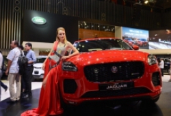 Jaguar Land Rover và không gian sang trọng, thể thao