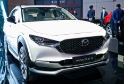 Mazda CX-30 phiên bản điện ra mắt tại Trung Quốc