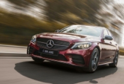 Mercedes-Benz Việt Nam ẩn tính năng hỗ trợ đỗ xe chủ động