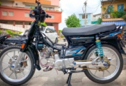 Ngắm huyền thoại Honda Dream độ "khủng", riêng tiền đồ bằng 2 chiếc Honda SH150