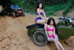 Những đường cong nóng bỏng bên xe off road và sidecar