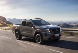 Nissan Navara 2021 mới ra mắt có giá lăn bánh đắt nhất phân khúc