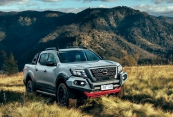 Nissan Navara phiên bản độ chính hãng tại Australia