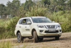 Nissan Terra phiên bản cao cấp giảm giá đến 200 triệu đồng