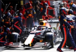 Red Bull Racing phá kỷ lục thế giới, thay lốp chỉ mấy 1,91 giây