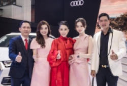 Sao Việt hứng thú tham quan gian hàng Audi tại VMS 2019