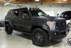 SUV 'chống Zombie' Rhino GX trị giá 263.000 USD