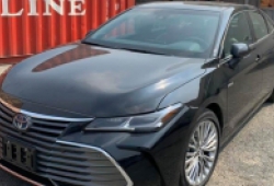 Toyota Avalon Hybrid Limited về Việt Nam với giá 4 tỷ đồng