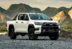 Toyota Hilux 2020 chính thức ra mắt: Thêm trang bị, giá tăng nhẹ 35 triệu đồng