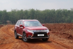 Vừa Ra mắt Mitsubishi Outlander 2020, phiên bản 2019 đã giảm 125 triệu đồng