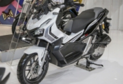 Xe tay ga địa hình Honda ADV 150 trình làng, giá từ 2.412 USD